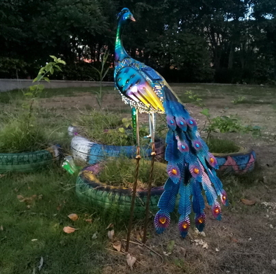Υπαίθριο ηλιακό μετάλλων Peacock γαμήλιο ντεκόρ κόμματος κατωφλιών φω'των τεχνών αγαλμάτων ηλιακό τροφοδοτημένο